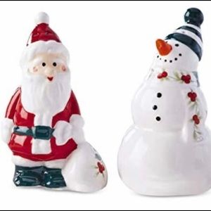 Salt and pepper set